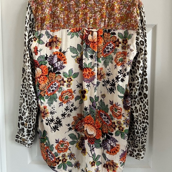 Pilcro Anthropologie Womens Tunic Top Shirt Relaxed Leopard Floral. EUC. Size XS - Picture 9 of 11